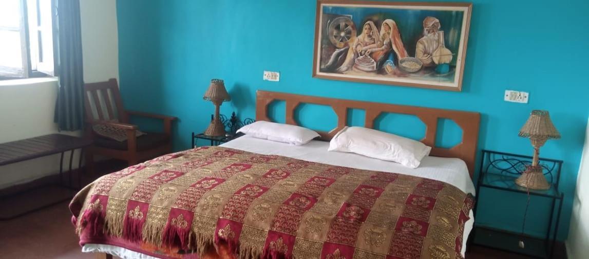 The Royal Mountain Hotel Ranikhet Ngoại thất bức ảnh